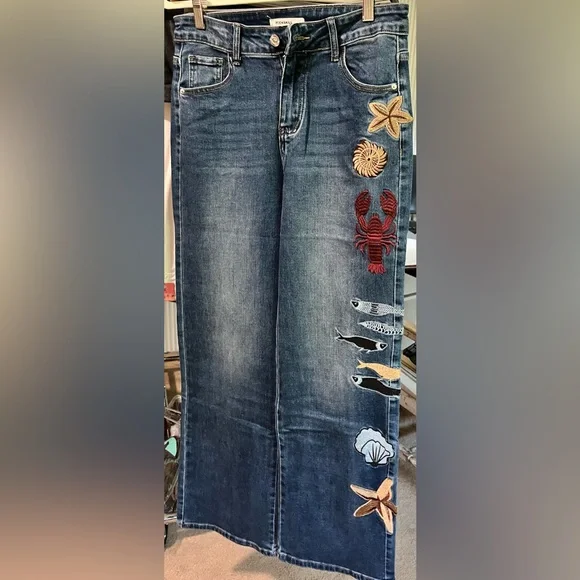 High End Boutique Embroidered Denim Jeans with Lobster and Fish Design - Picture 9 of 16